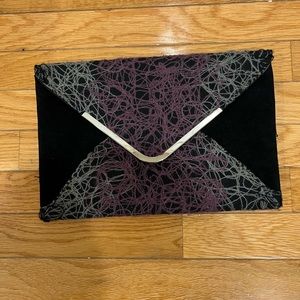 Clutch bag with chain